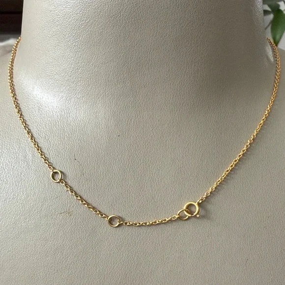 Gold and White Clover Pendant Necklace - Picture 2 of 3